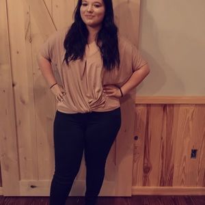 Meet your Posher, Alisa